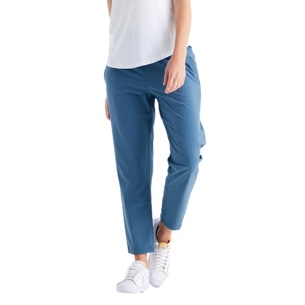 Free Fly Apparel Women's Breeze Cropped Pants PABLUE_421