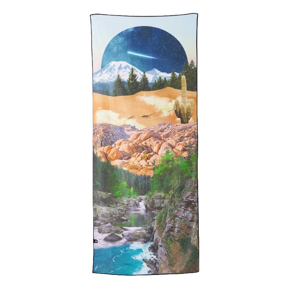 Nomadix Nature Collage Towel NATURE_COLLAGE