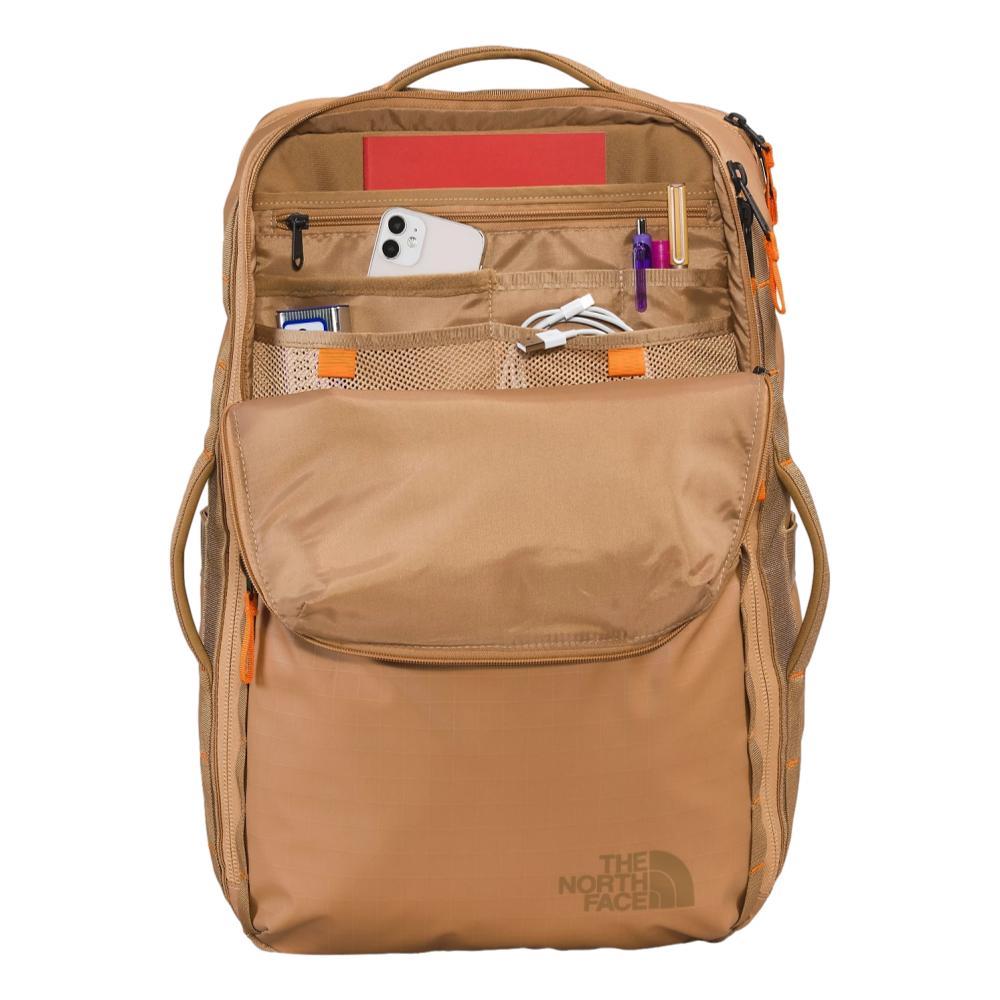 north face camel backpack The Women's Recon Everyday Laptop and the padded laptop sleeve gives me peace of mind THE NORTH FACE DIAD PRO